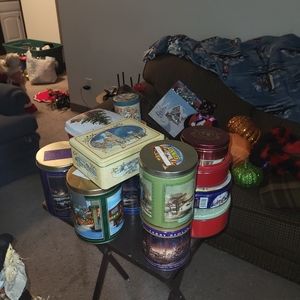 Miscellaneous Christmas tins